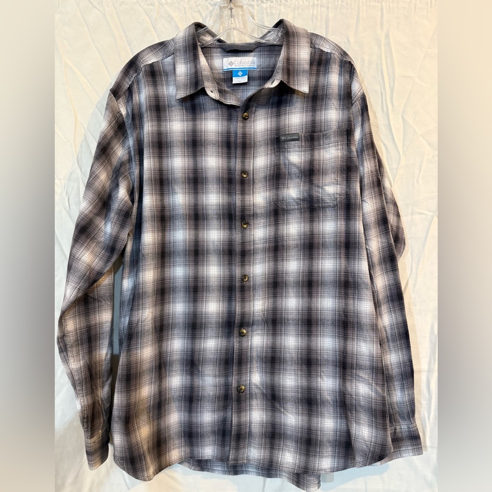Columbia Men's Gray and White Checkered Shirt